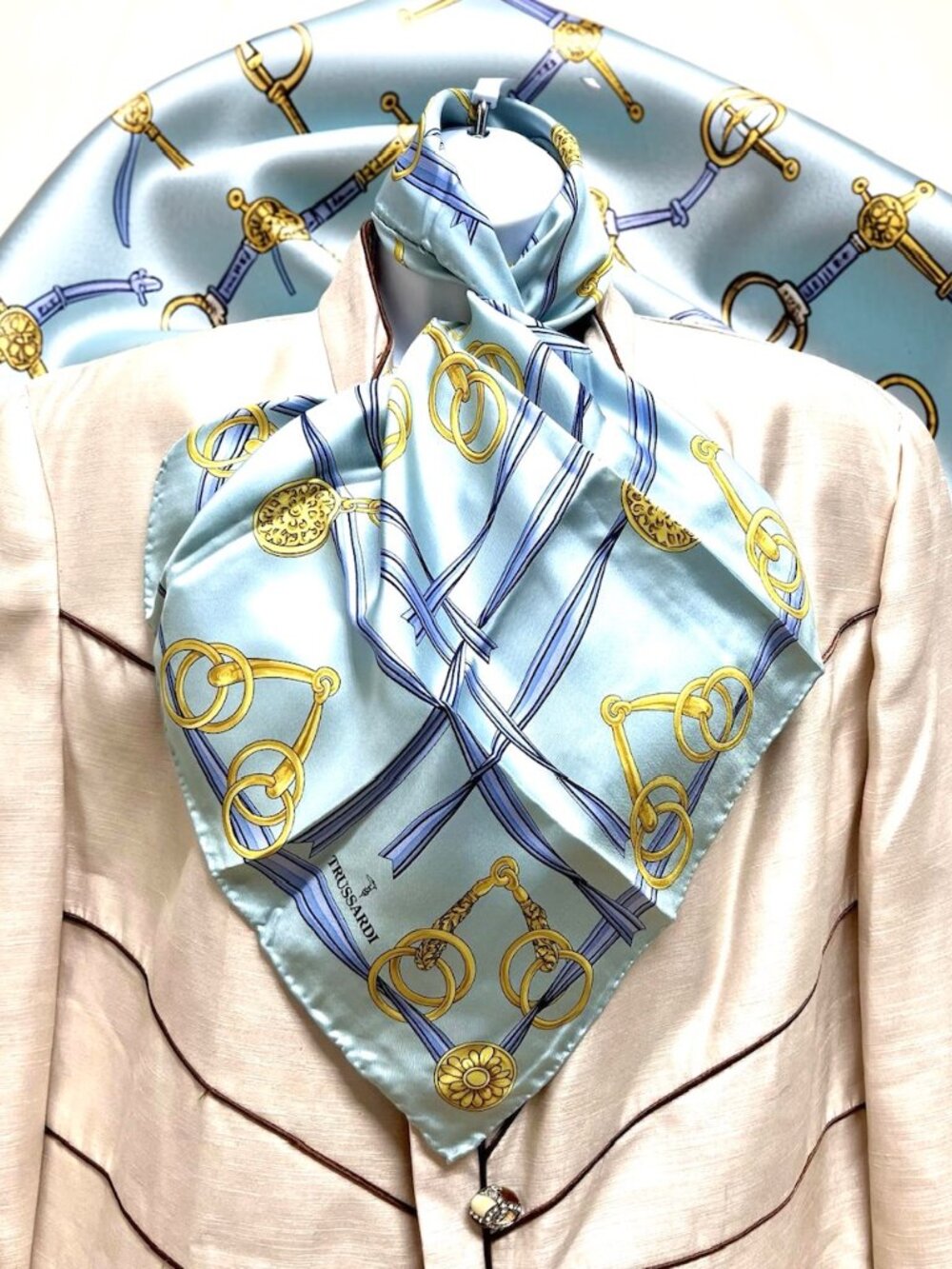 (2) Never Won TRUSSARDI Scarf Silk 20-22.5" Blue White Gold Chain ( 65) - Picture 8 of 14